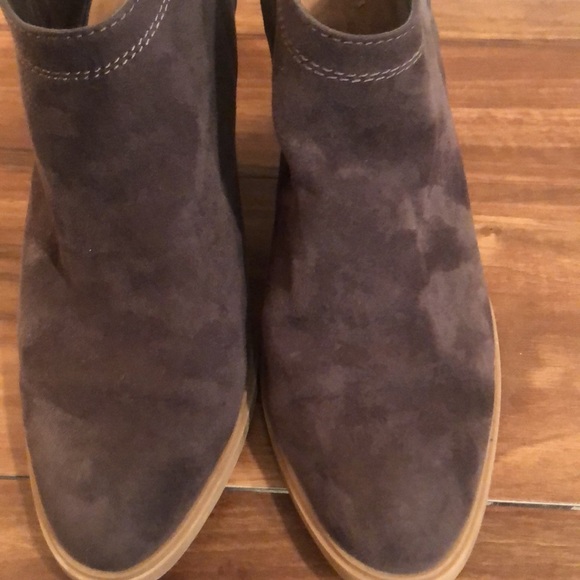 DV Booties. Size 8 - Picture 5 of 6